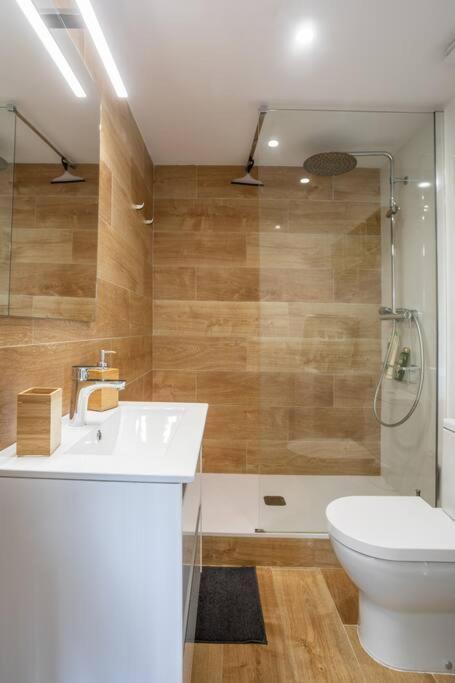 Sea View, Pool, Free Parking, Wifi, Port Aventura Apartment Salou Bagian luar foto